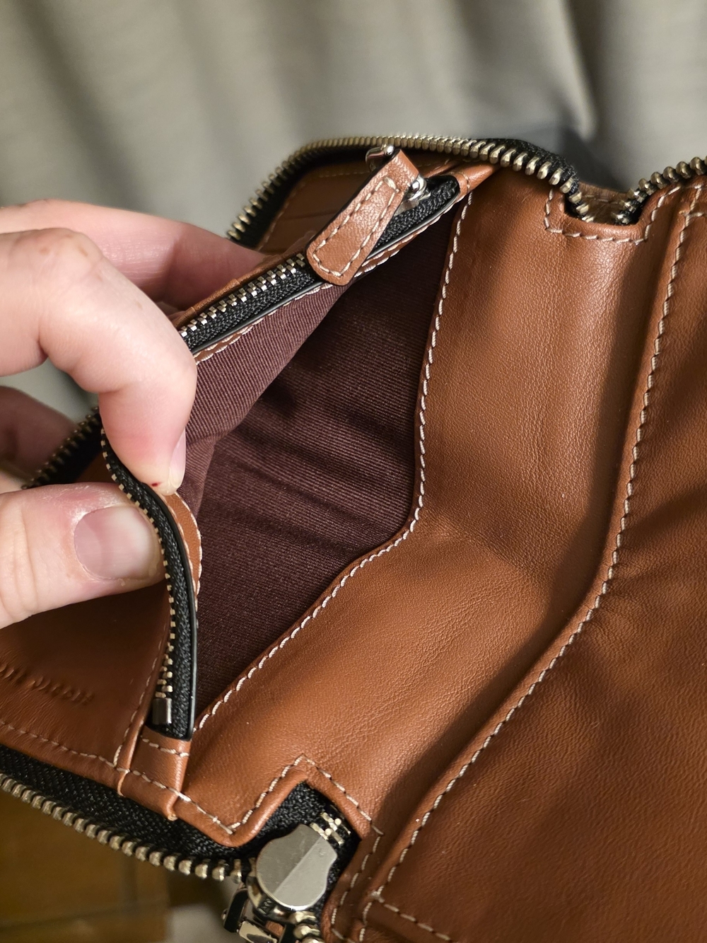 Marc Jacobs Brown Pebbled Leather Zip Wallet - Picture 4 of 4